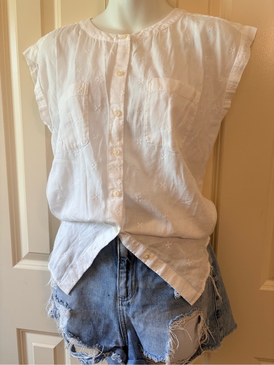 LOFT Tops - Loft, White Embroidered Cap-Sleeve Button-Front Top, size S
